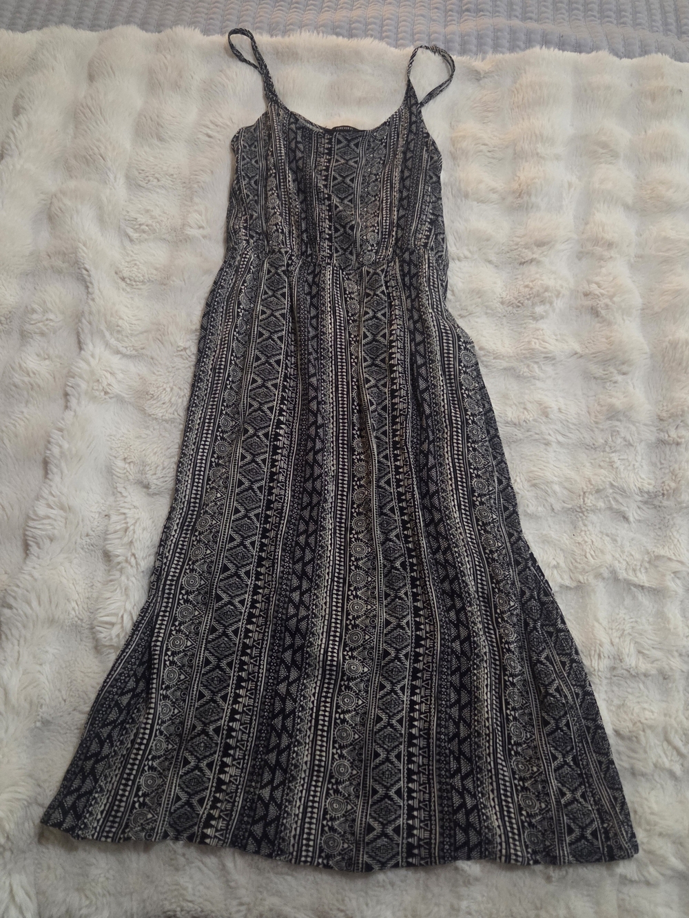 Forever 21 Black and White Printed Maxi Dress